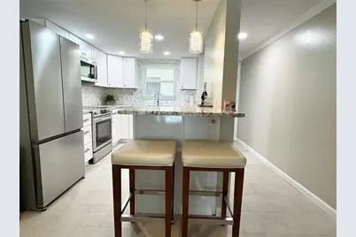 1100 E Bay Drive #3, Largo, FL 33770 - Photo 8