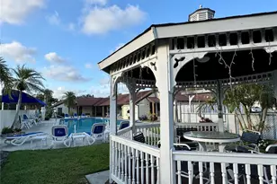 1100 E Bay Dr, Largo, FL 33770 - Photo 34