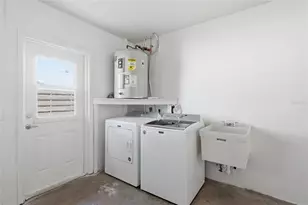 3660 Kingston Blvd, Sarasota, FL 34238 - Photo 22