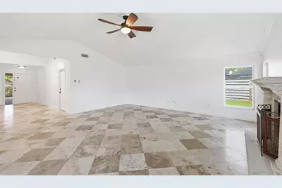 3660 Kingston Boulevard, Sarasota, FL 34238 - Photo 6