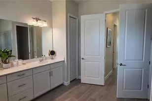 8140 Shr Lk Dr, Englewood, FL 34224 - Photo 12