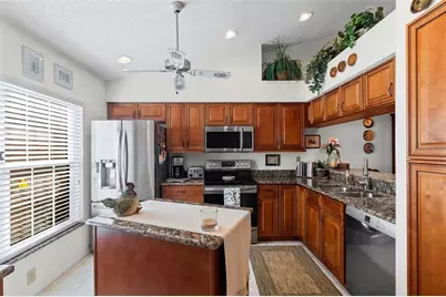 6089 Clubside Drive #00, Sarasota, FL 34243 - Photo 10