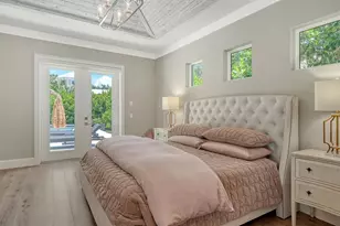 1905 Goldenrod St, Sarasota, FL 34239 - Photo 14
