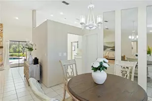 5206 Woodlawn Cir E, Palmetto, FL 34221 - Photo 8