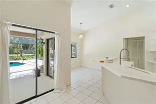 5206 Woodlawn Cir E, Palmetto, FL 34221 - Photo 10