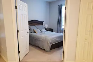 9339 Raes Creek Pl, Palmetto, FL 34221 - Photo 4