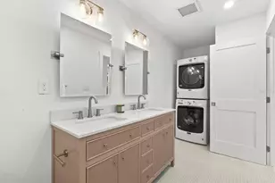 1051 Indian Beach Dr, Sarasota, FL 34234 - Photo 18