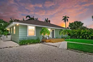 1051 Indian Beach Dr, Sarasota, FL 34234 - Photo 4