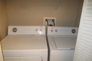 5601 Rosehill Rd, Sarasota, FL 34233 - Photo 14