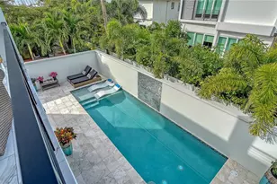 1659 Devonshire Ln, Sarasota, FL 34236 - Photo 10