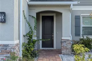 9235 Freedom Hill Dr, Seffner, FL 33584 - Photo 2