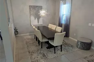 9235 Freedom Hill Dr, Seffner, FL 33584 - Photo 4