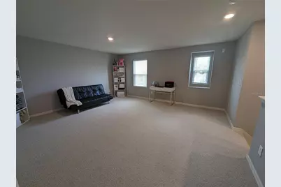 9235 Freedom Hill Drive, Seffner, FL 33584 - Photo 10