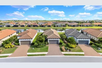 4727 Motta Court, Bradenton, FL 34211 - Photo 2