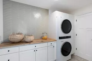 749 Tropical Cir, Sarasota, FL 34242 - Photo 26