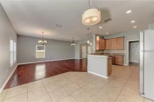 10267 Newminster Loop, Ruskin, FL 33573 - Photo 6