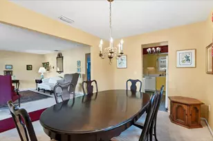 3823 Glen Oaks Dr E, Sarasota, FL 34232 - Photo 12