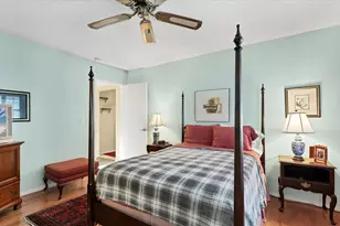 3823 Glen Oaks Dr E, Sarasota, FL 34232 - Photo 16