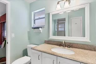3823 Glen Oaks Dr E, Sarasota, FL 34232 - Photo 20