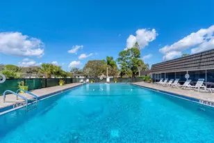 3823 Glen Oaks Dr E, Sarasota, FL 34232 - Photo 34