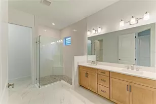 3303 Vicenza Ct, Lakewood Ranch, FL 34211 - Photo 2