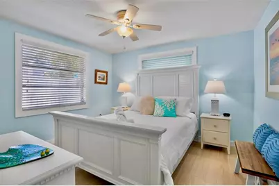 5803 Imperiore Avenue, Holmes Beach, FL 34217 - Photo 20