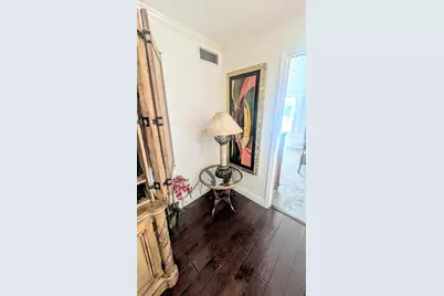 1546 Stickney Point Road #501, Sarasota, FL 34231 - Photo 10