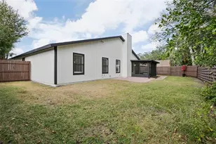 665 Eastpointe Pkwy, Sarasota, FL 34232 - Photo 40