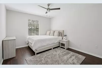 665 Eastpointe Parkway, Sarasota, FL 34232 - Photo 32