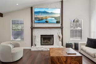 665 Eastpointe Pkwy, Sarasota, FL 34232 - Photo 8