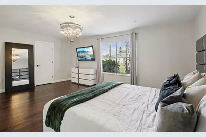 665 Eastpointe Parkway, Sarasota, FL 34232 - Photo 20