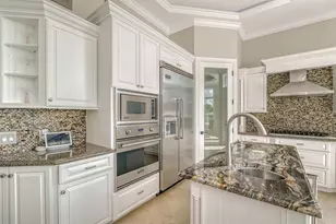 610 Yardarm Ln, Longboat Key, FL 34228 - Photo 20