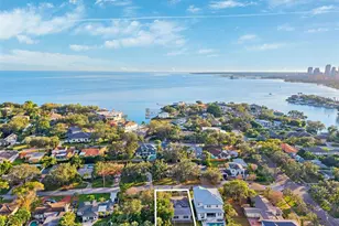 218 Catalan Blvd NE, Saint Petersburg, FL 33704 - Photo 1