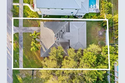 218 Catalan Boulevard NE, Saint Petersburg, FL 33704 - Photo 16