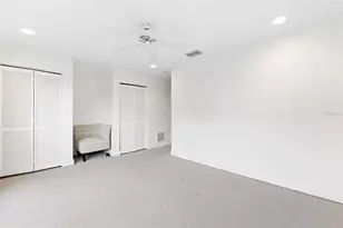 218 Catalan Blvd NE, Saint Petersburg, FL 33704 - Photo 8