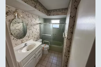 1211 Capri Isles Boulevard #5, Venice, FL 34292 - Photo 14