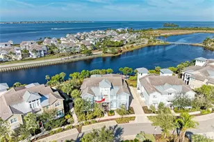 266 Sapphire Lake Dr, Bradenton, FL 34209 - Photo 4