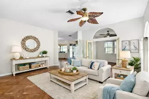 5137 Redbriar Ct, Sarasota, FL 34238 - Photo 4