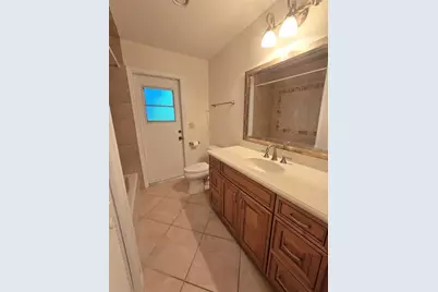 4836 79th Avenue Plaza E, Sarasota, FL 34243 - Photo 30