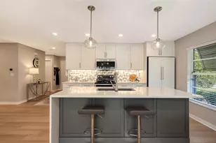 3038 Ringwood Meadow, Sarasota, FL 34235 - Photo 8