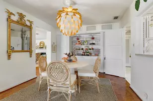 1542 Gulfview Dr, Sarasota, FL 34236 - Photo 16