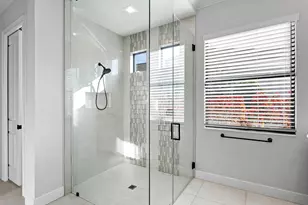 724 Crosswind Ave, Sarasota, FL 34240 - Photo 26