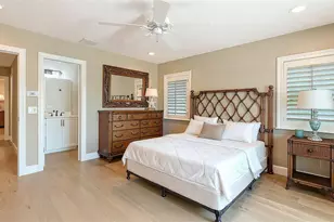 878 Freeling Dr, Sarasota, FL 34242 - Photo 42