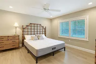 878 Freeling Dr, Sarasota, FL 34242 - Photo 44