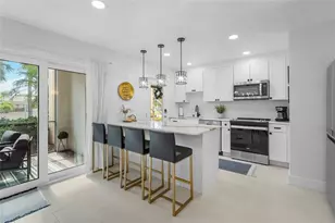 137 Avenida Messina, Sarasota, FL 34242 - Photo 2