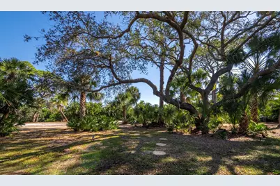 7233 Pine Needle Road, Sarasota, FL 34242 - Photo 10