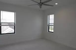 6629 Fort Pierce Ave, Sarasota, FL 34241 - Photo 18