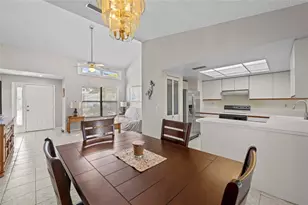 5612 22nd St E, Bradenton, FL 34203 - Photo 10