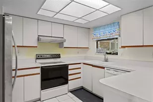 5612 22nd St E, Bradenton, FL 34203 - Photo 6