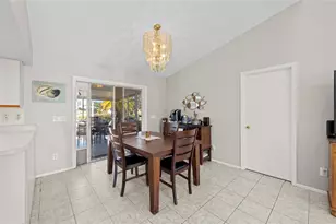 5612 22nd St E, Bradenton, FL 34203 - Photo 8